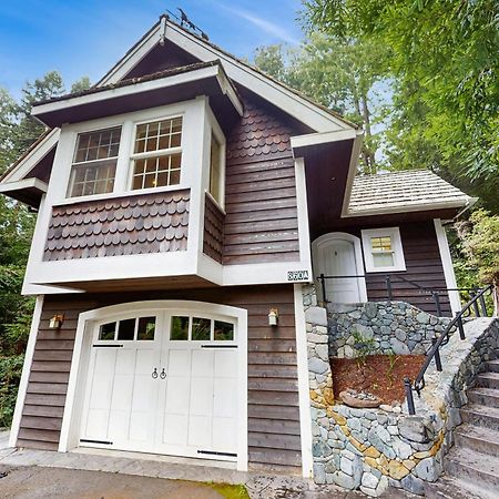 Serene Redwood Retreat アーケータ エクステリア 写真