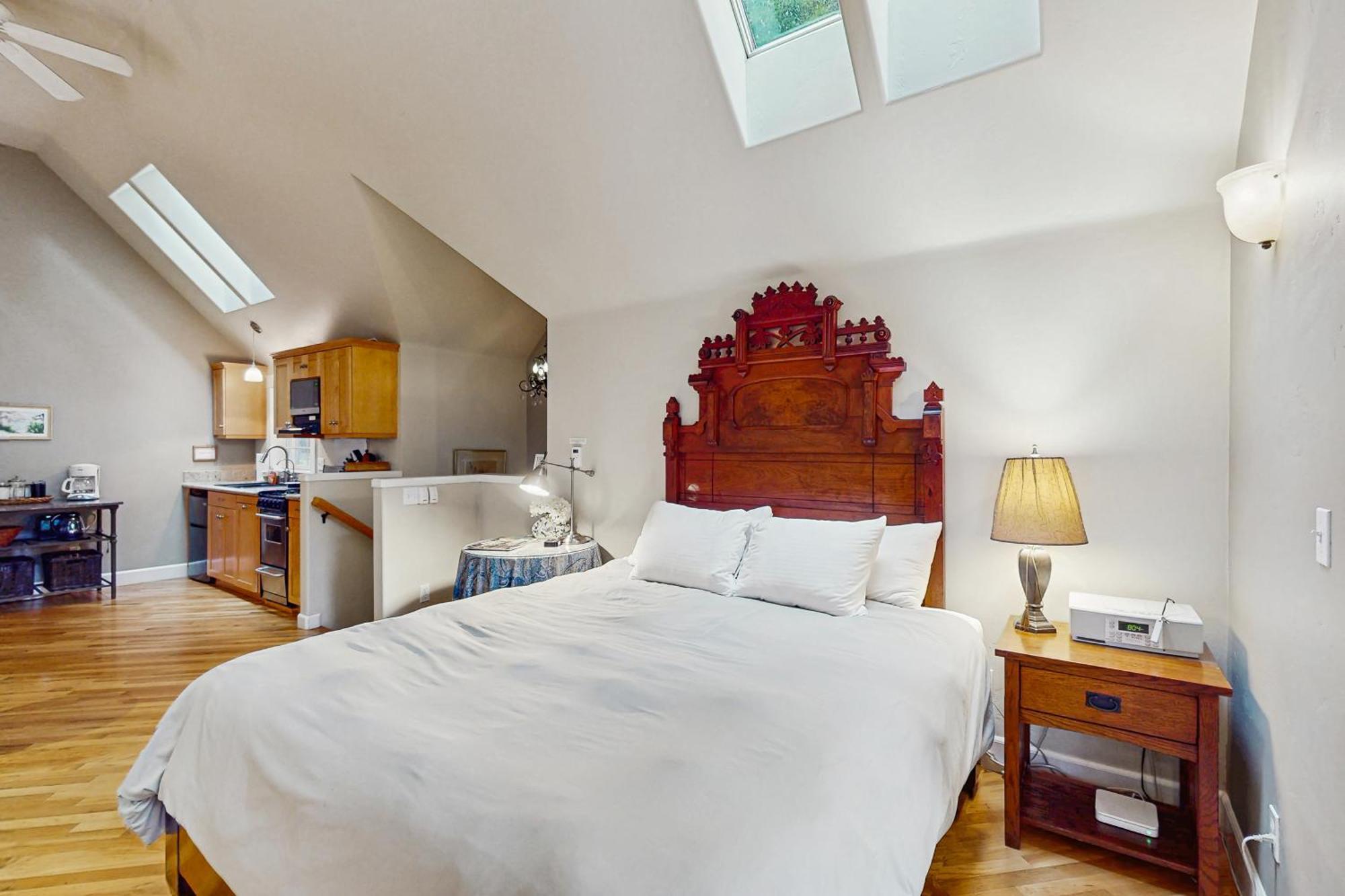 Serene Redwood Retreat アーケータ エクステリア 写真