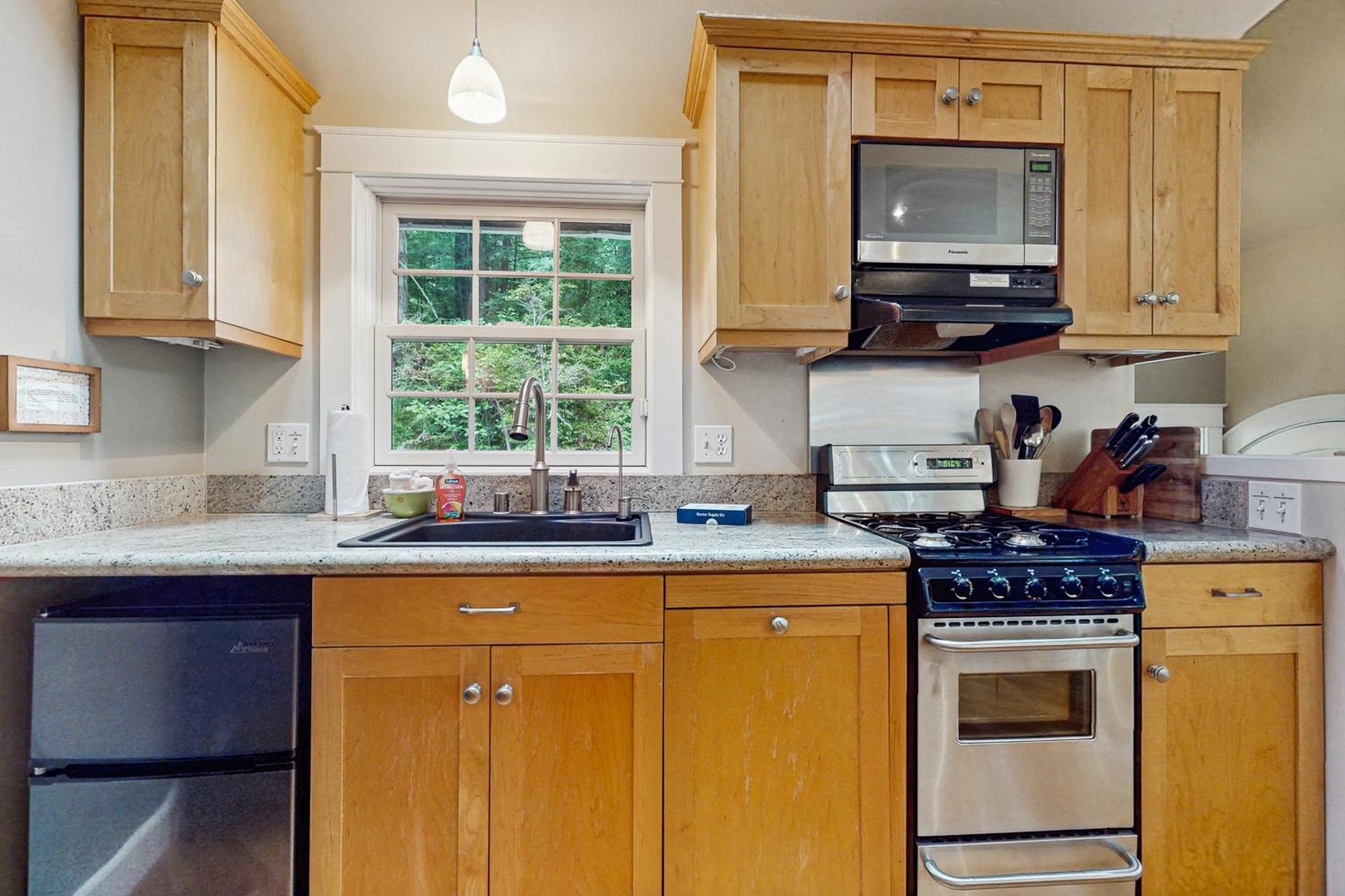 Serene Redwood Retreat アーケータ エクステリア 写真