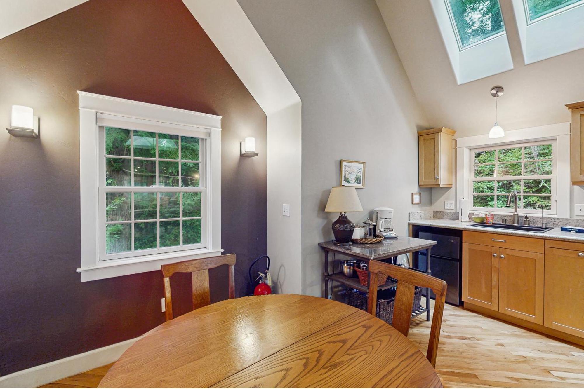 Serene Redwood Retreat アーケータ エクステリア 写真