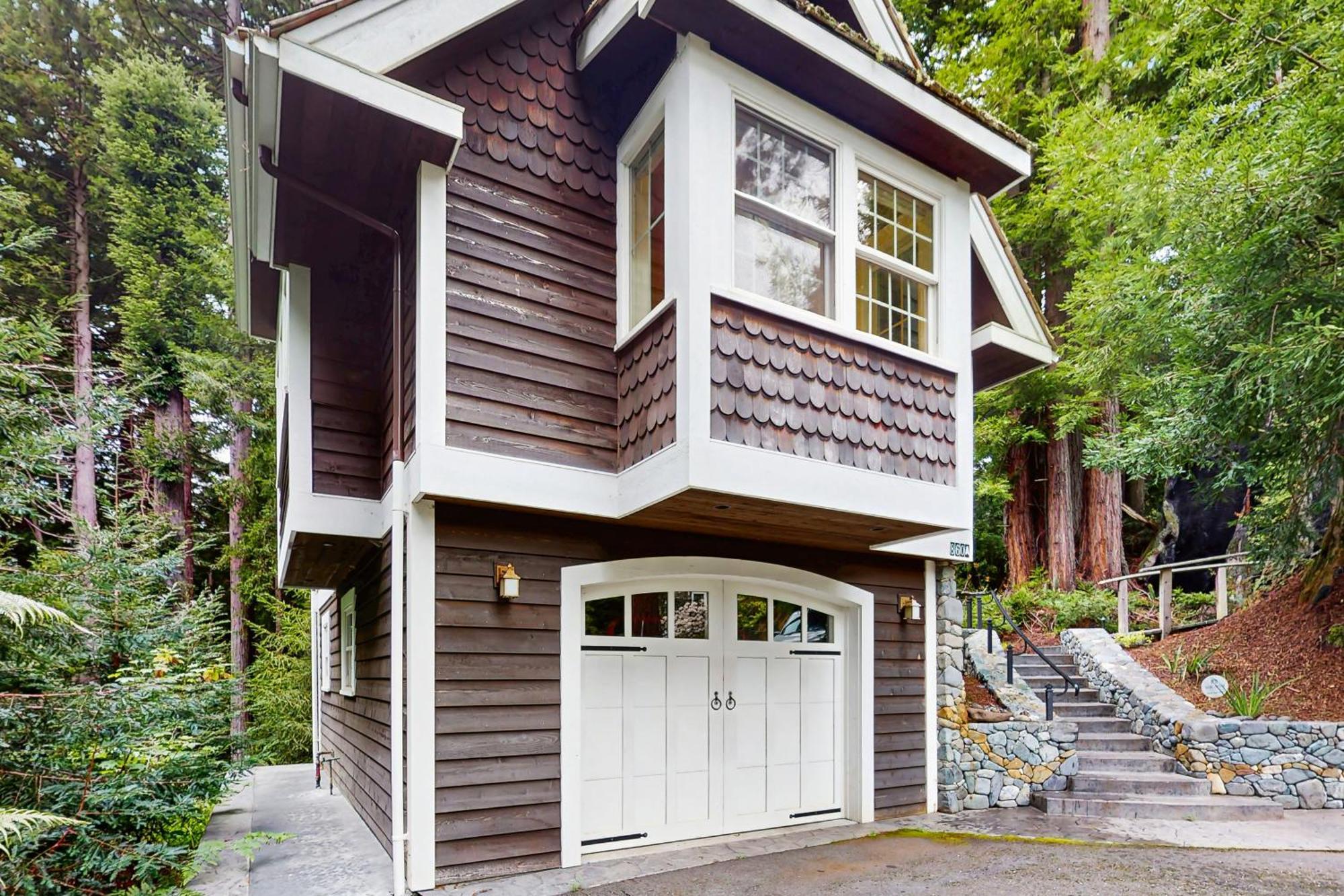 Serene Redwood Retreat アーケータ エクステリア 写真